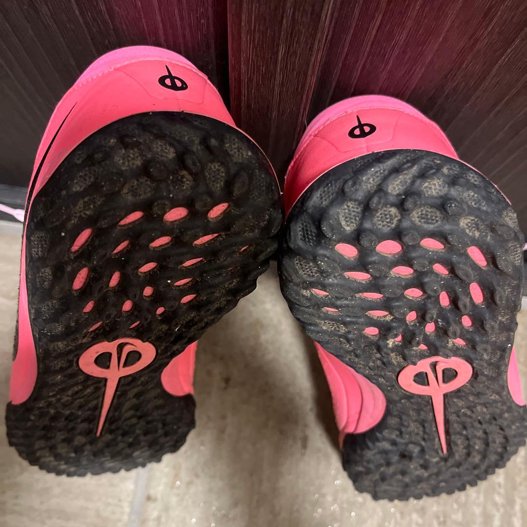 Nike サッカーシューズ ピンク ブラック