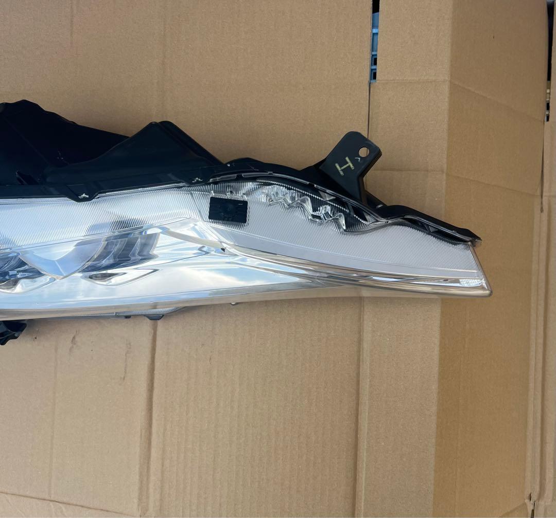 トヨタ ハリアー 後期型 LED ZSU60W ヘッドライト HARRIER