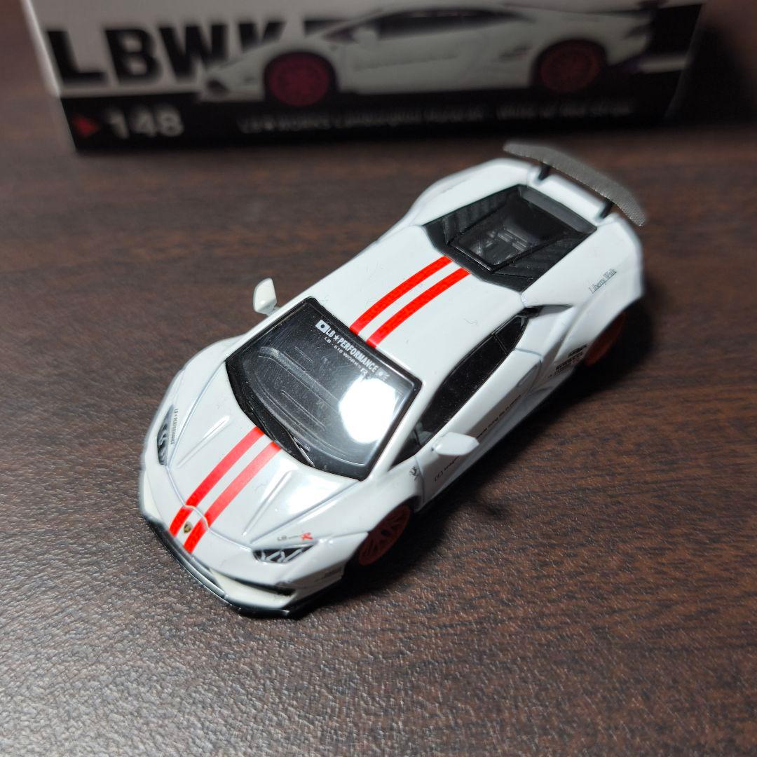 MINI GT LB★WORKS ランボルギーニウラカン ver.1 ストライプ