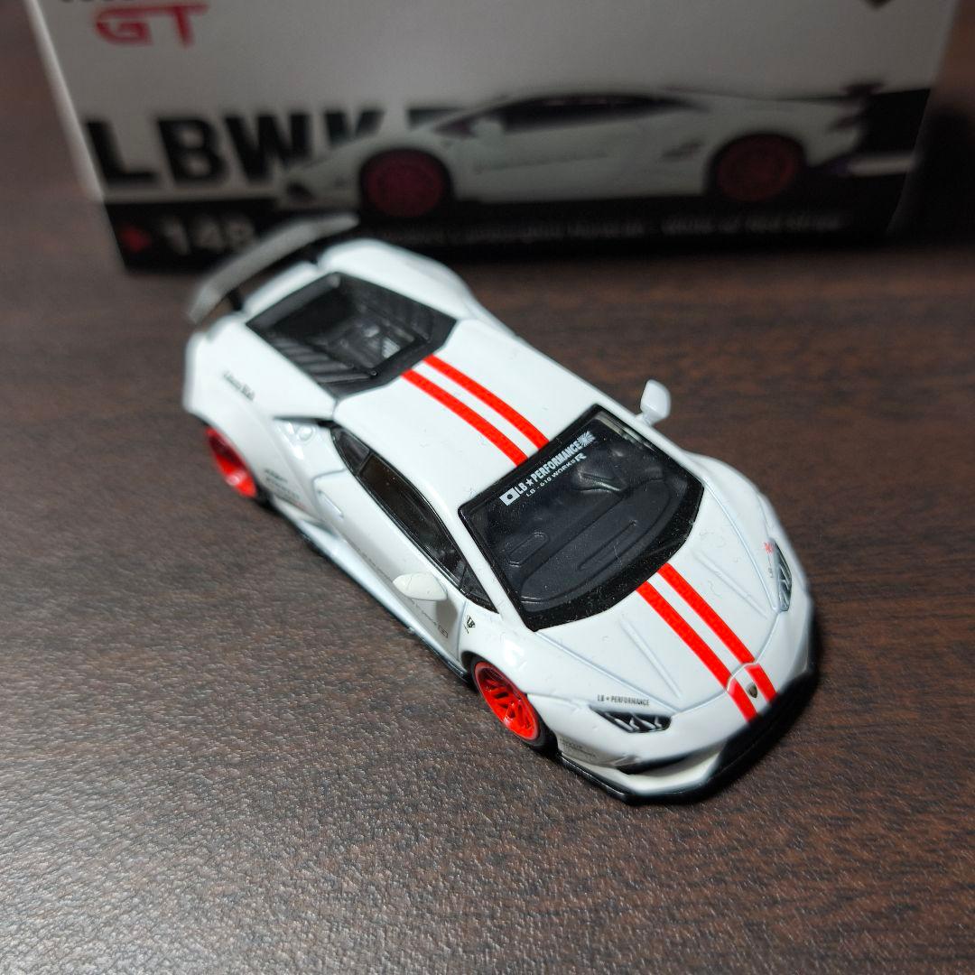 MINI GT LB★WORKS ランボルギーニウラカン ver.1 ストライプ