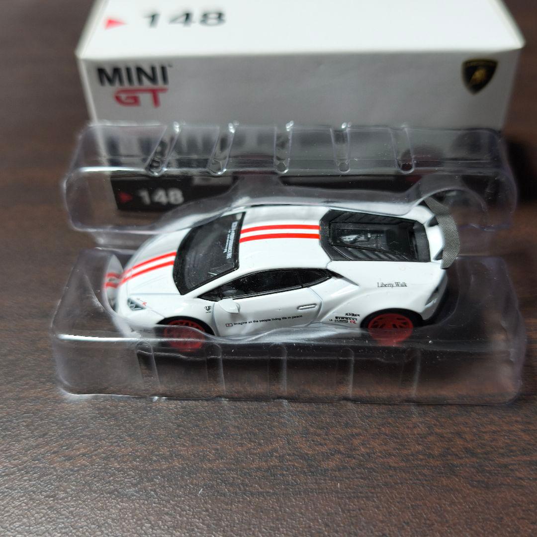 MINI GT LB★WORKS ランボルギーニウラカン ver.1 ストライプ