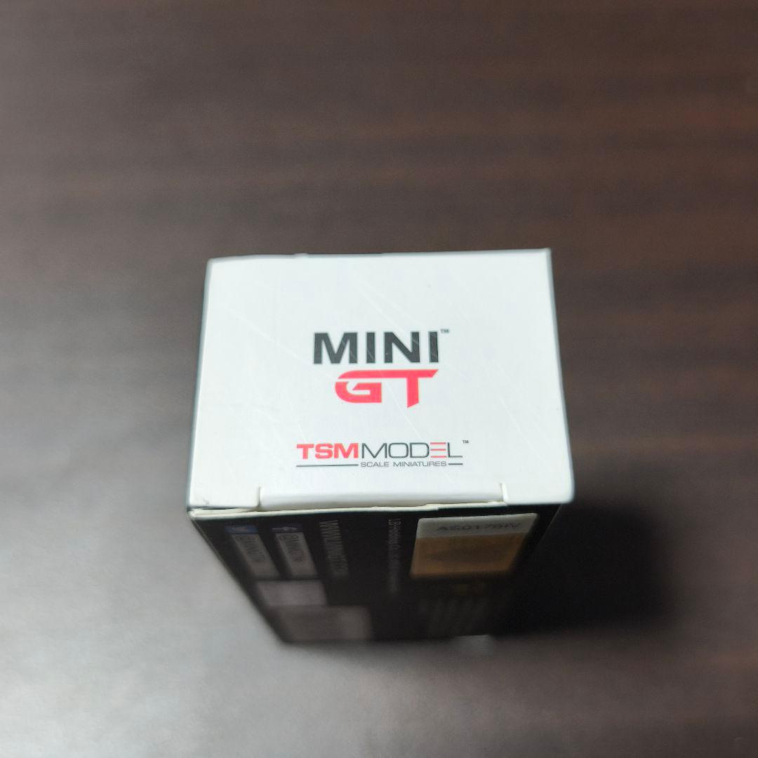 MINI GT LB★WORKS ランボルギーニウラカン ver.1 ストライプ