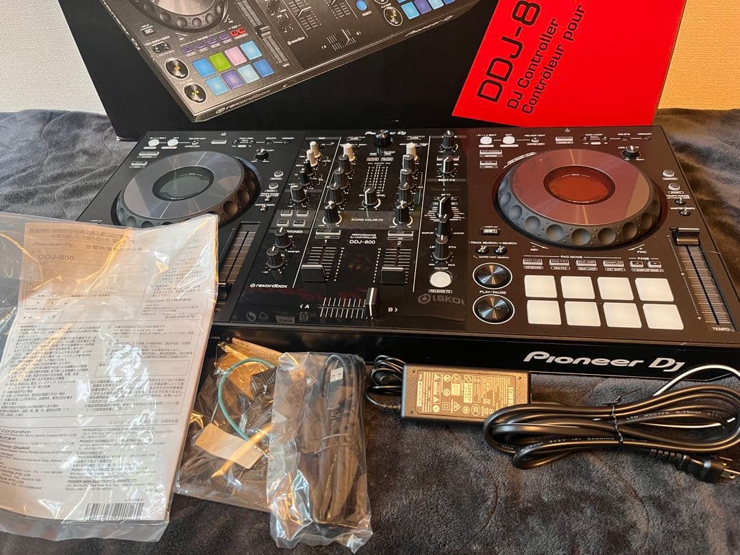 Pioneer DJ DDJ-800 コントローラー