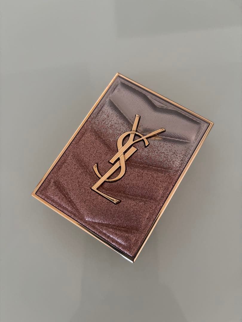 イヴ・サンローラン　クチュールミニクラッチ　126 スパークリングラスト