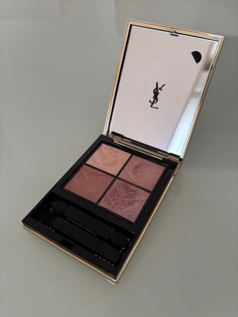 イヴ・サンローラン　クチュールミニクラッチ　126 スパークリングラスト