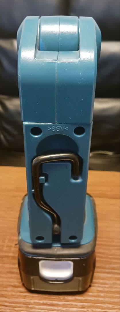 Makita-ML801ライトバッテリ付き