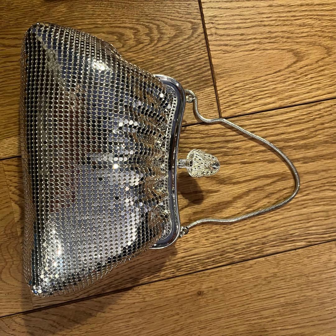 pierre balmain メタリックシルバー　パーティーバッグ