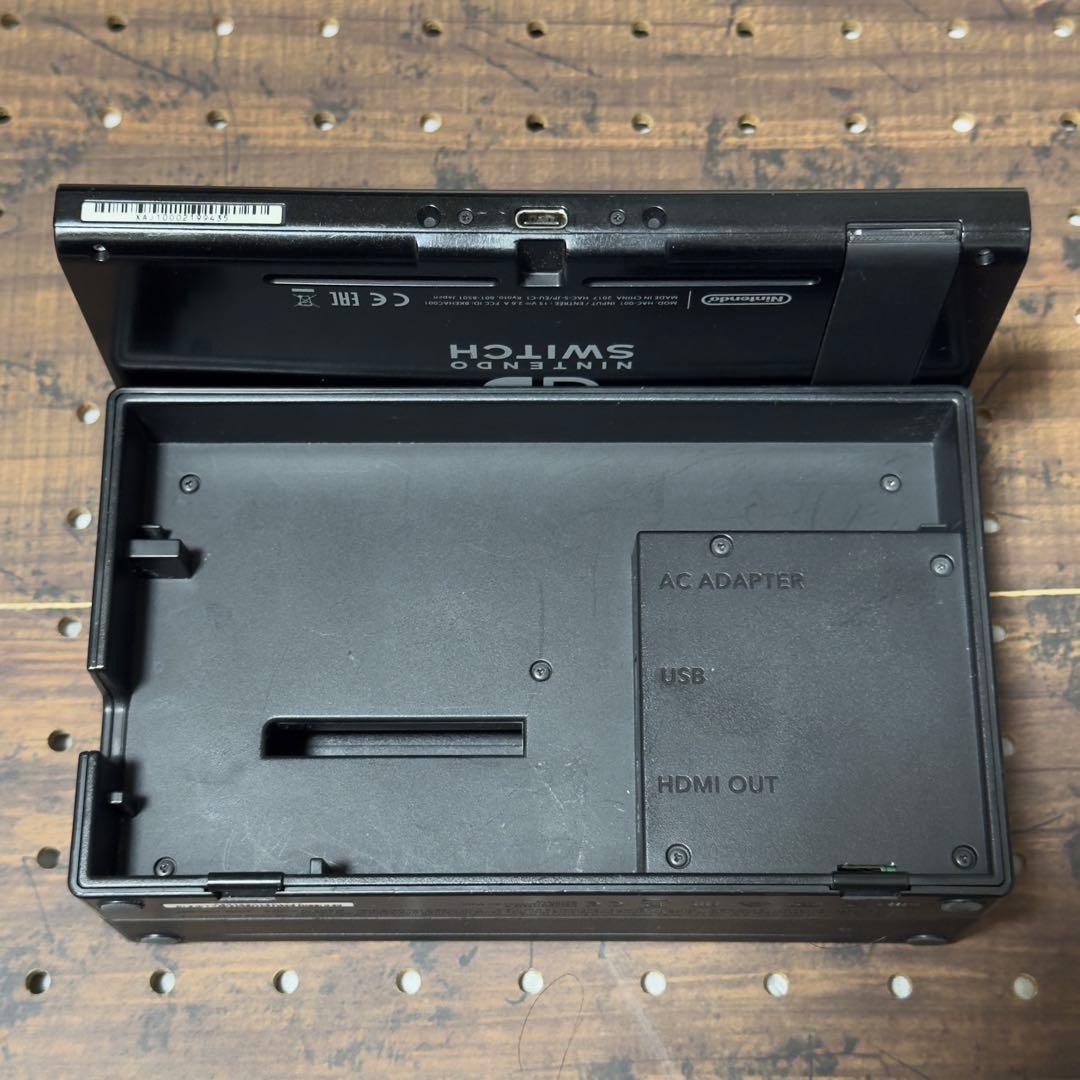 動作品 初代 Nintendo Switch 本体・ドック・64GBSDカード付