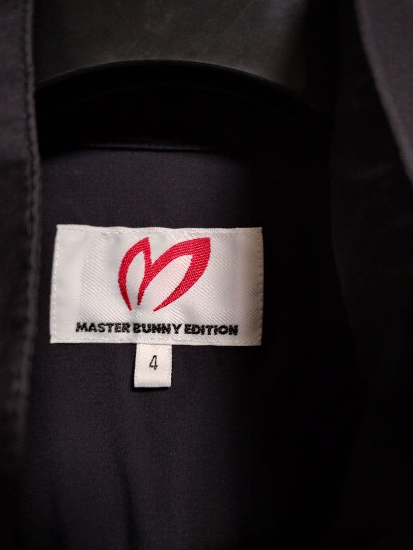 マスターバニーエディション フルジップナイロンジャケット　サイズ4