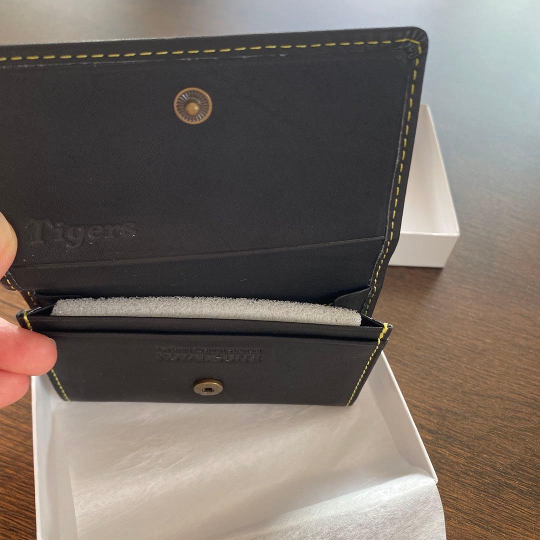 阪神タイガース90周年　グラブ革名刺入れ