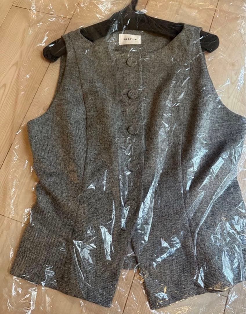 FRAY.ID アメスリベストブラウス