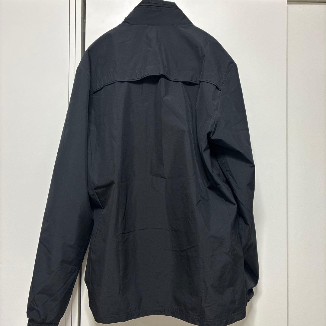 adidas レアル・マドリード ナイロンジャケット ブラック　ゴールド