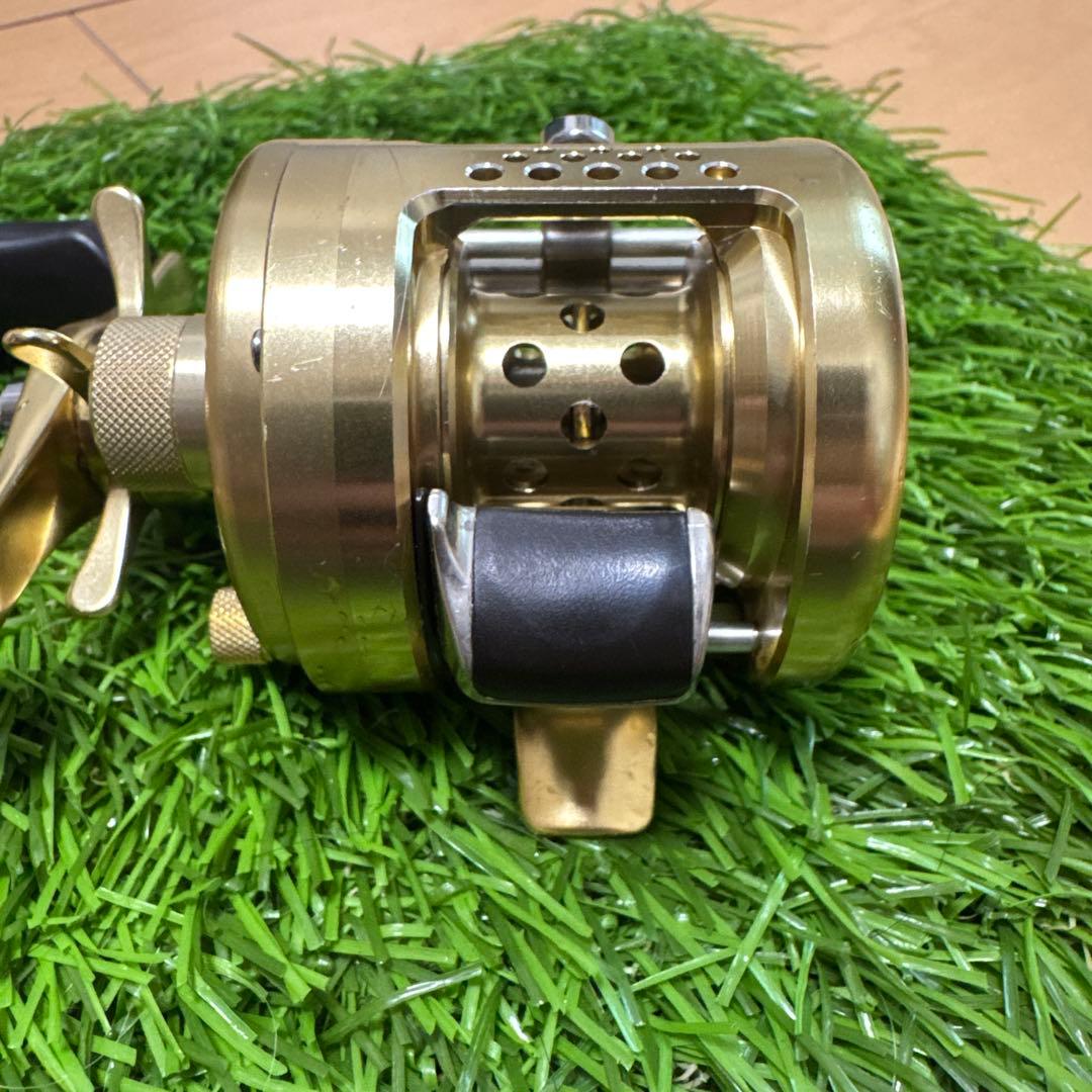 状態良　SHIMANO CALCUTTA CONQUEST 51