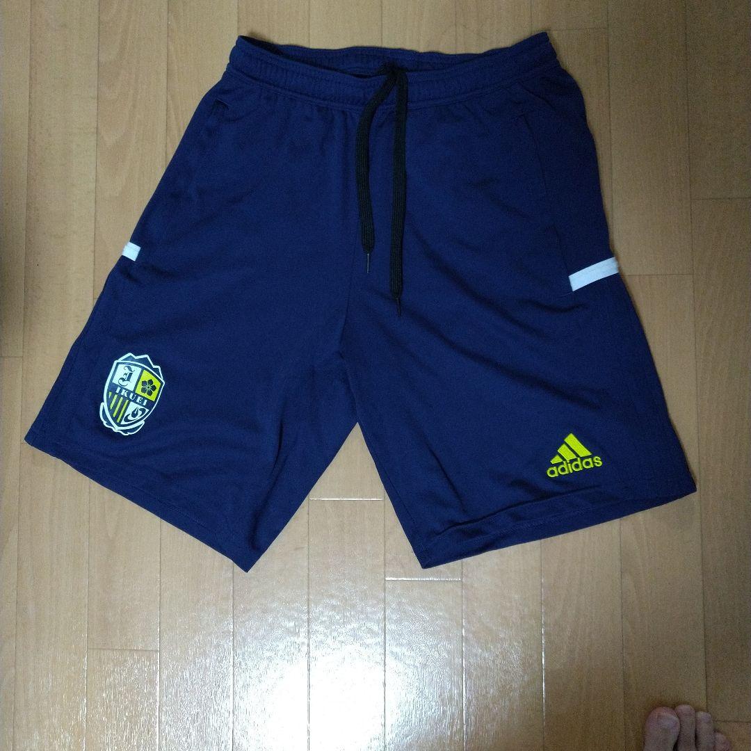 アディダスadidas育英大学サッカー部練習着上下　ｏサイズ　ユニフォーム