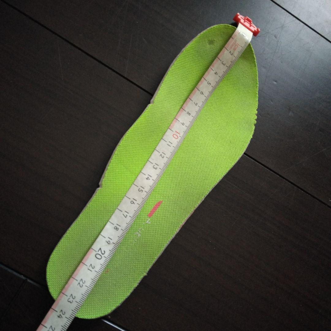 サッカーシューズ　スパイク　トレシュー　ナイキ　アディダス　ミズノ　アシックス