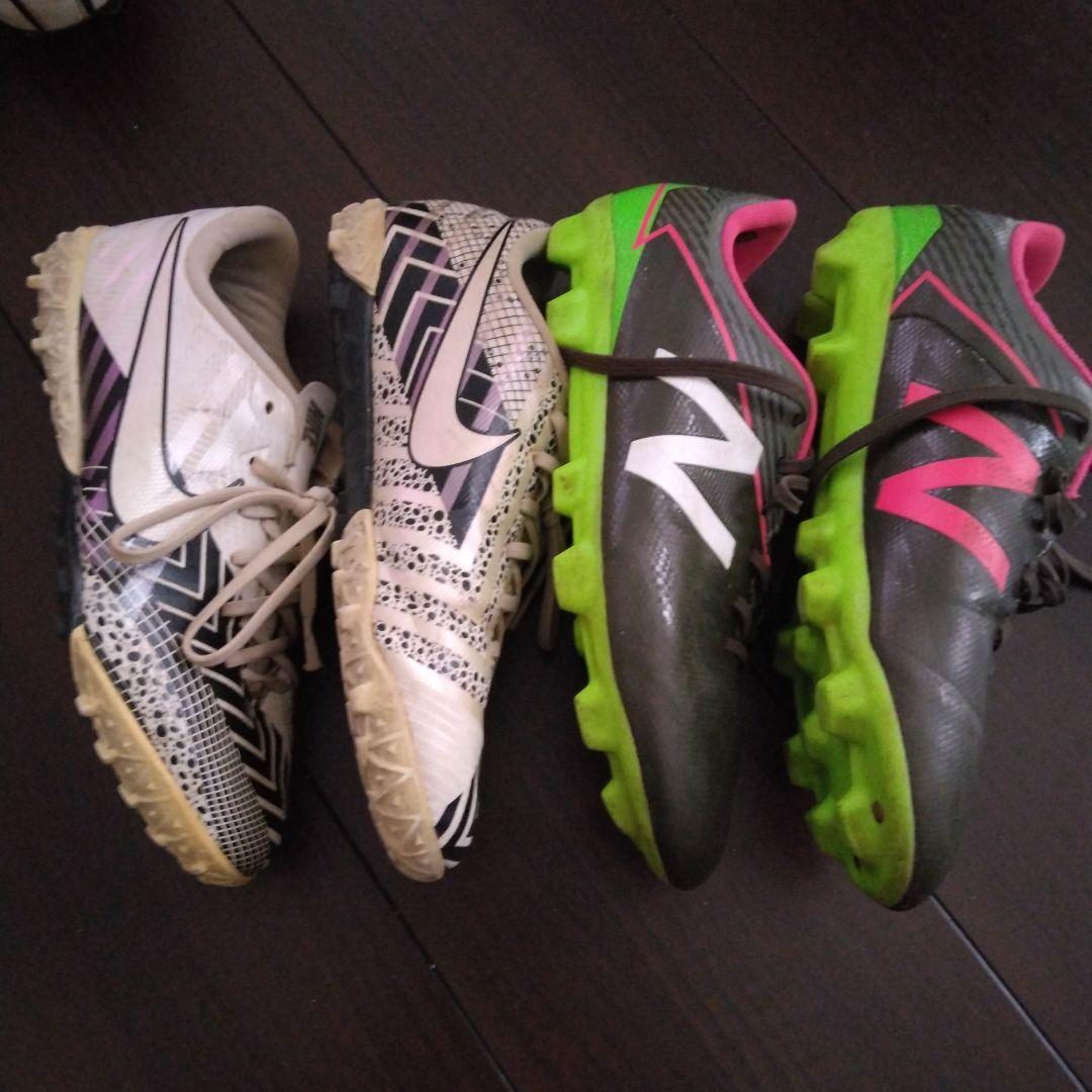 サッカーシューズ　スパイク　トレシュー　ナイキ　アディダス　ミズノ　アシックス