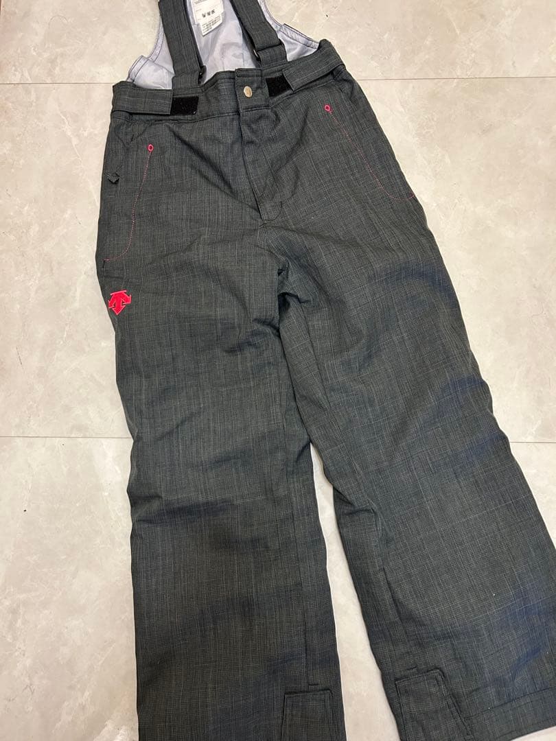 DESCENTEスキーウェアkids（シルバー/ピンク）パンツ　チャコールグレー