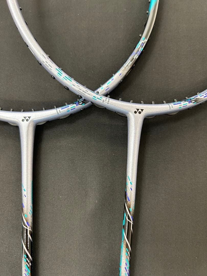 4ug5 アストロクス88Sプロ　2本　新品未使用　ヨネックス　バドミントン