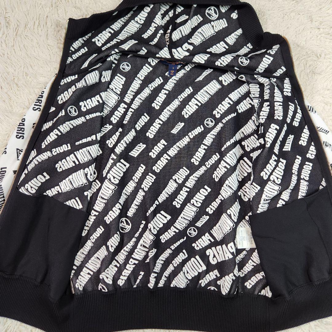 超美品 ルイヴィトン フーディジャケット スランティドシグネチャー柄