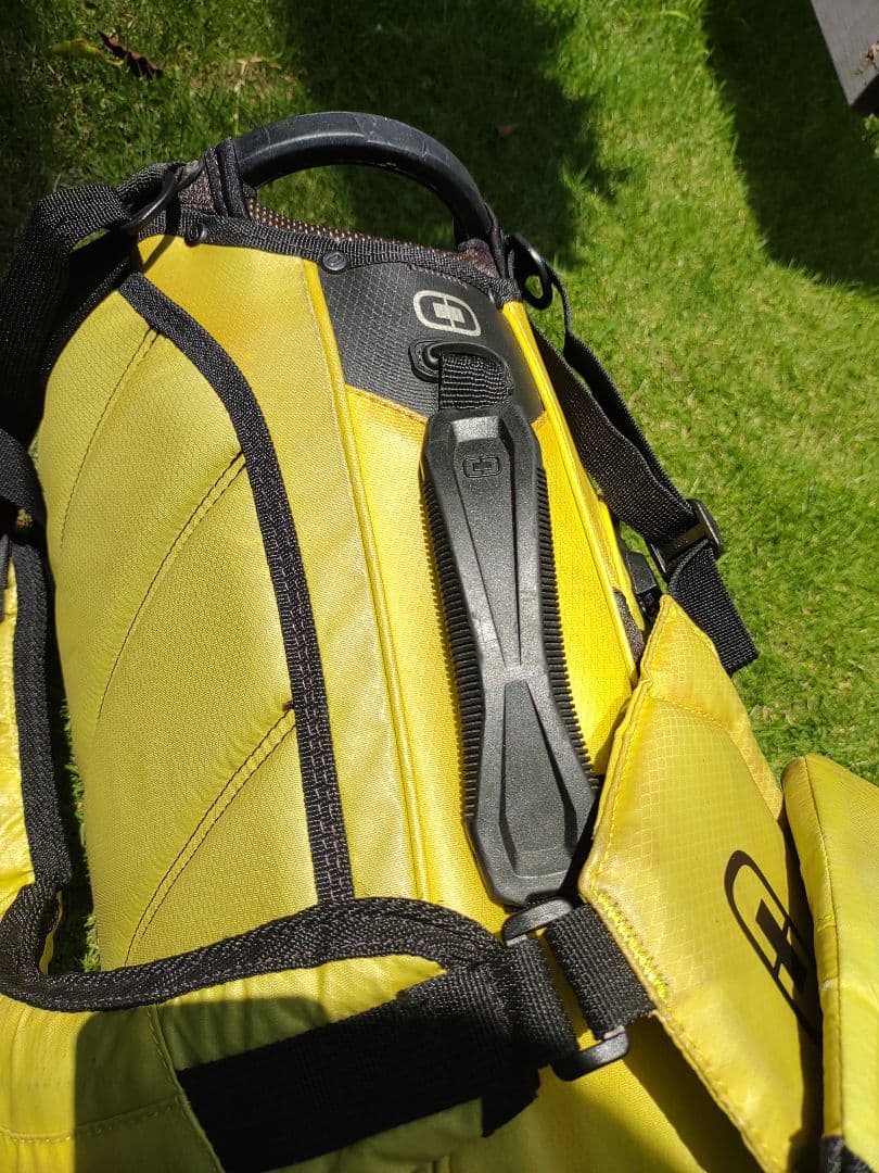 OGIO オジオ　キャディバッグ　スタンドタイプ　ナイロン製