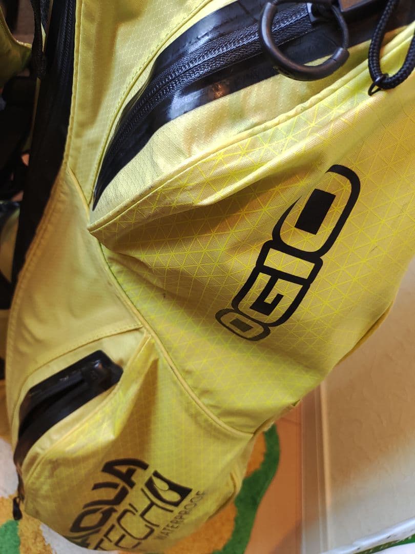 OGIO オジオ　キャディバッグ　スタンドタイプ　ナイロン製