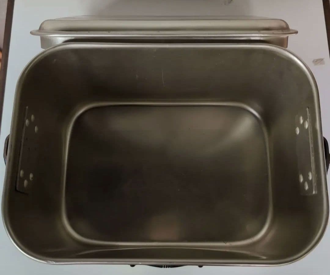 ツールボックス　　金属製　　ブロカント