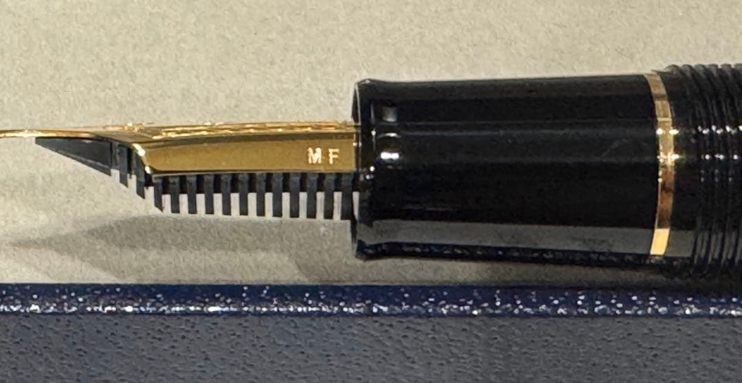 【新品未使用】セーラー万年筆 プロフィット21 ブラック MF （中細）　新ロゴ